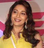 Madhuri Dixit pictures in jewellery by GEHNA Jewellers in Bandra, Mumbai on 16th July 2012 (1).jpg